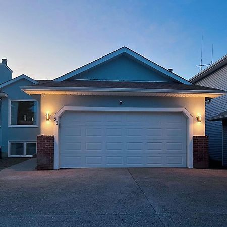 Elegant Garden Suite&2Mins Bus Station Close Lrt& Free Parking YYC Exteriör bild